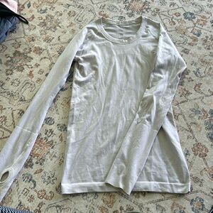 Lululemon running long sleeve white size 2